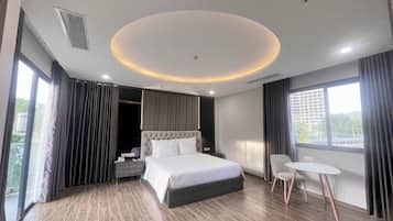 Luxury Double Room Single Use, Partial Ocean View | Free WiFi