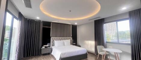 Luxury Double Room Single Use, Partial Ocean View | Free WiFi