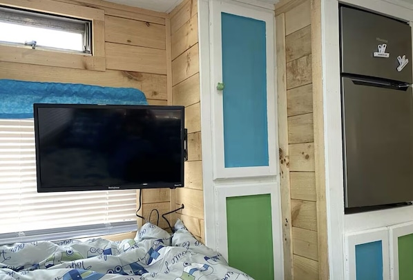 1 habitación, wifi y ropa de cama