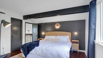 4 bedrooms, iron/ironing board, travel crib, free WiFi