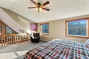 3 chambres, fer et planche à repasser, Wi-Fi, draps fournis