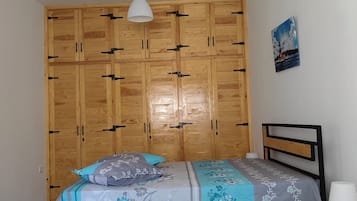 1 habitación y ropa de cama