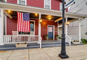 Exterior detail - Historic New Market Retreat w/Washer and Dryer (New Market)