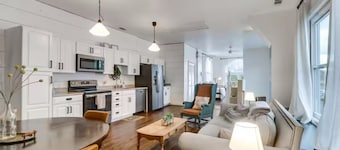 Historic New Market Retreat w/Washer and Dryer