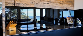 Pikes Point Beach House - The Ultimate Family Coastal Escape!