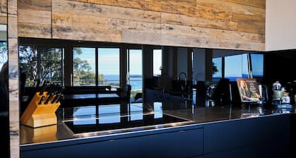 Pikes Point Beach House - The Ultimate Family Coastal Escape!