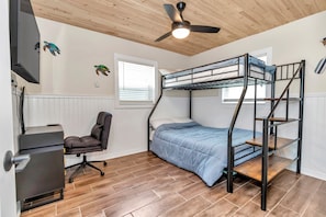 3 bedrooms, free WiFi, bed sheets