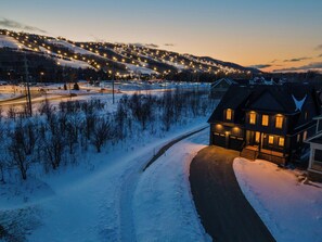 Exterior - Bright, spacious, amazing view at a prime location (The Blue Mountains)