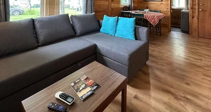 Seabreeze Retreat-Cozy waterfront 3-bedroom, one minute from PEI National Park
