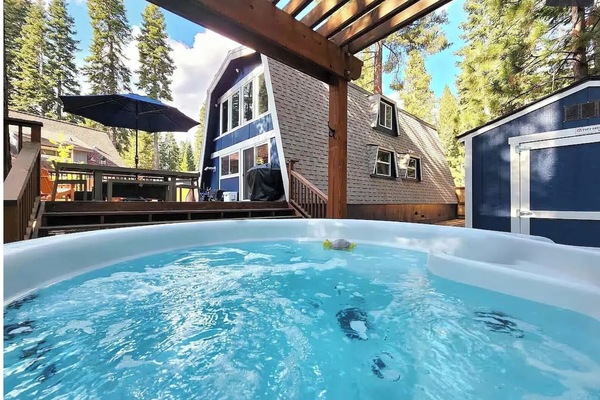 Hot tub available all year round