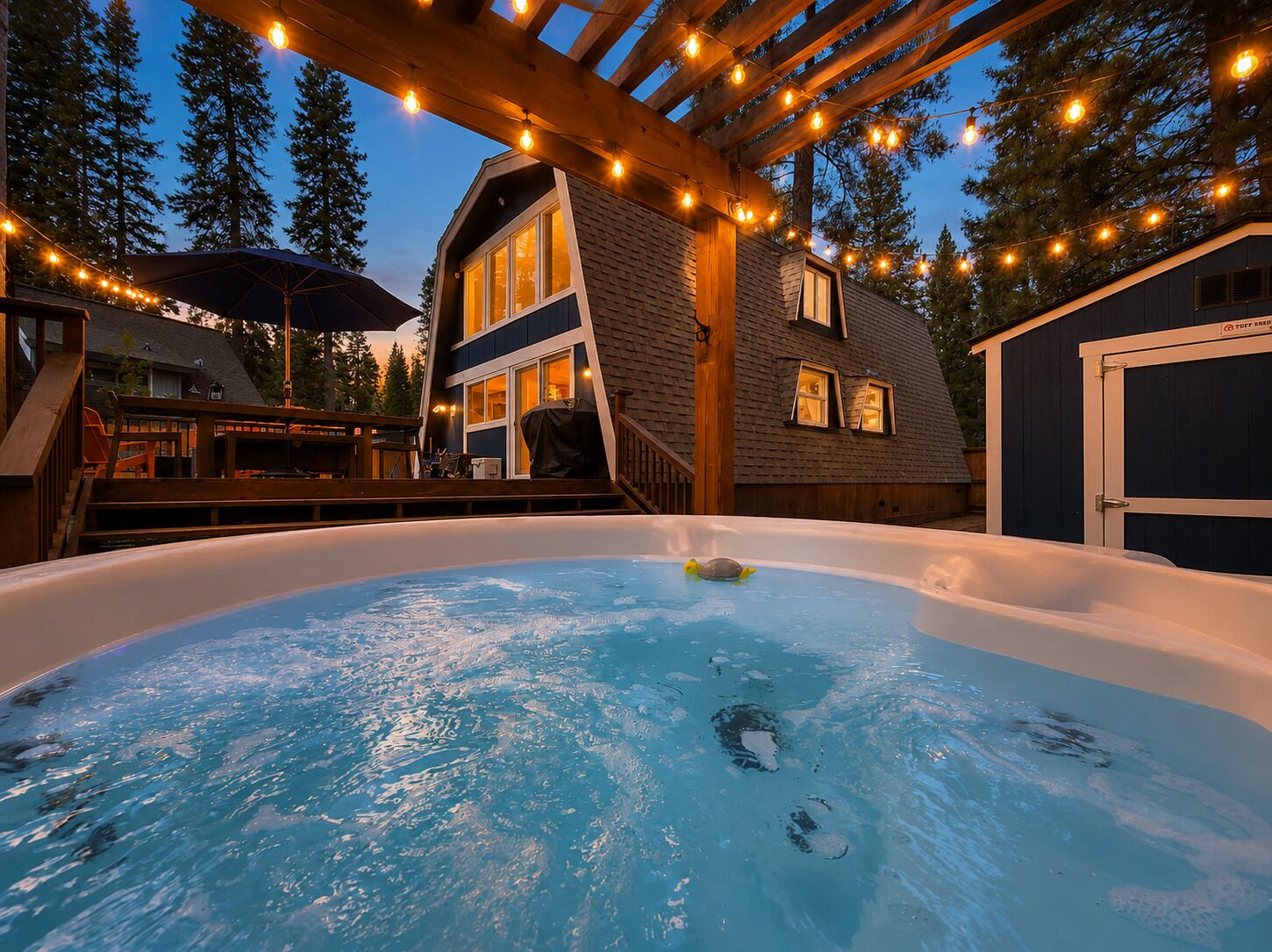 Outdoor spa tub