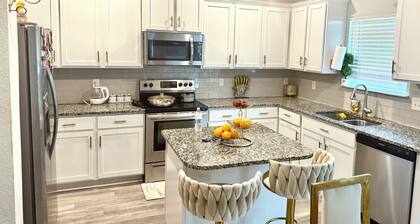 Cozy 4-bedroom house in lovely Killeen near Fort Cavazos with AC, WiFi, gameroom
