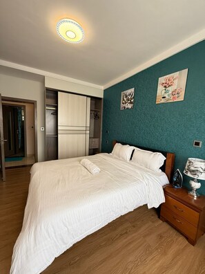 3 Schlafzimmer, Bügeleisen/Bügelbrett, WLAN