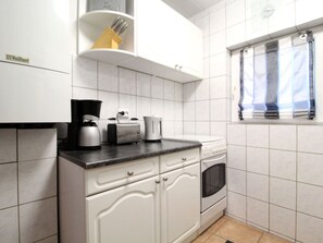 House | Private kitchen - Holiday Home in Husum With Swimming Pool (Husum)
