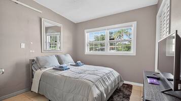 3 soverom, strykejern/-brett, wi-fi og sengetøy