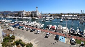 Apartment | Exterior - Apartment in Empuriabrava With Canal Views (Castello d'Empuries)