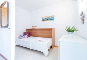 Appartement | 1 chambre, fer et planche à repasser