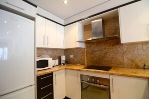 Apartment | Private kitchen - Apartment in Lescala Near Beaches (L'Escala)