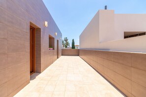 Villa | Terrace/patio