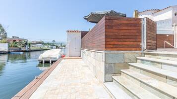 Villa | Pool | Indoor pool, outdoor pool