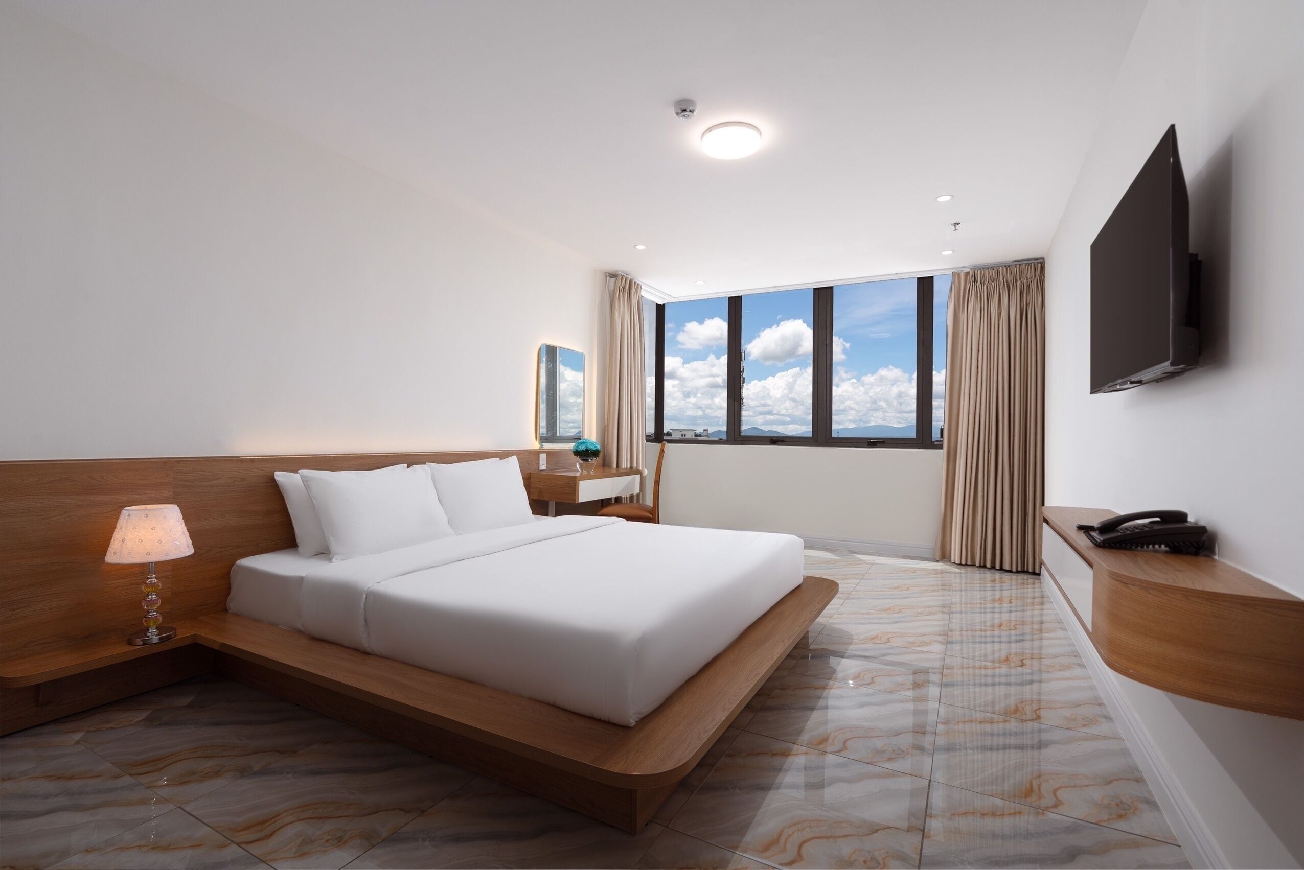 Bureau, espace de travail pour ordinateur portable