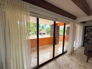 Interior - Ranch with 3-bedrooms and phenomenal natural spaces in Baca Yucatán México (Baca)