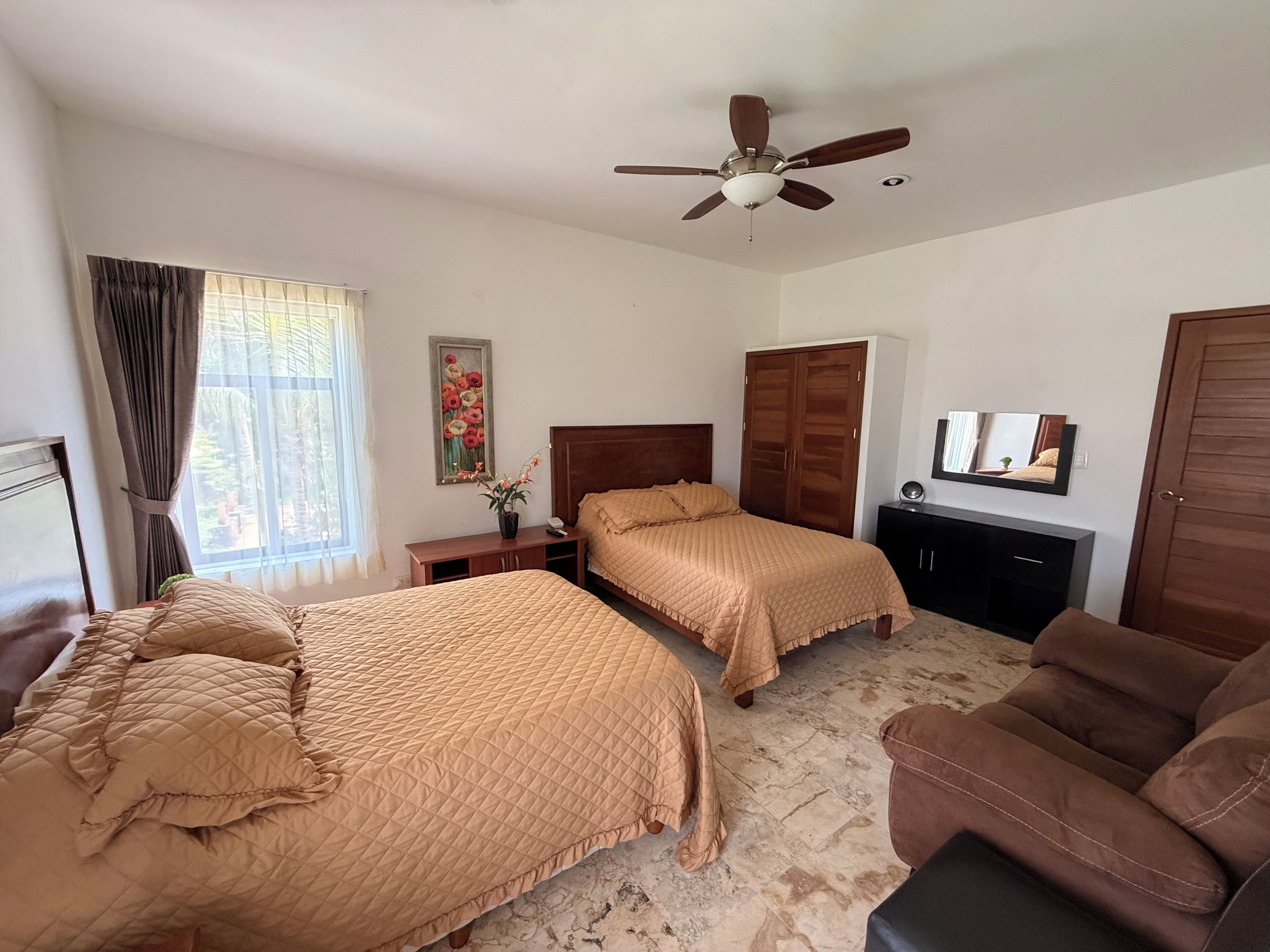 3 Schlafzimmer, Bügeleisen/Bügelbrett, kostenloses WLAN, Bettwäsche