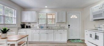Astor Manor Astor Cottage Combo