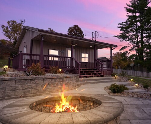 Charming & Cozy 1-bedroom cottage at Seneca Lake, Senecaville. OH