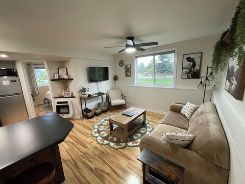 Cozy 1-bedroom apartment in quiet neighborhood