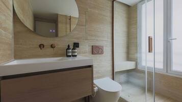 Apartment | Bathroom | Towels