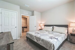4 bedrooms, iron/ironing board, WiFi, bed sheets