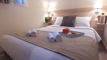 House | 2 bedrooms, bed sheets