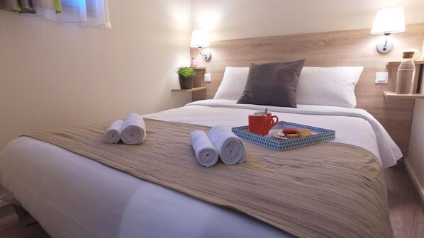 House | 2 bedrooms, bed sheets