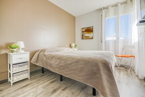 Apartment | 2 bedrooms, iron/ironing board