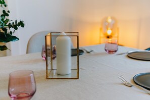 Dining - Apartment in Germany Near Scenic Rhine Valley (Koblenz)