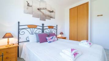 Apartment | 2 bedrooms, iron/ironing board