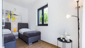 House | 3 bedrooms, iron/ironing board