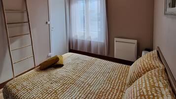 Apartment | 1 bedroom, individually furnished, iron/ironing board