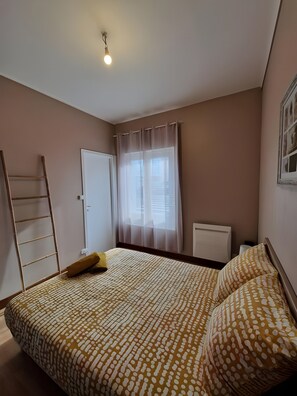 1 bedroom, individually furnished, iron/ironing board