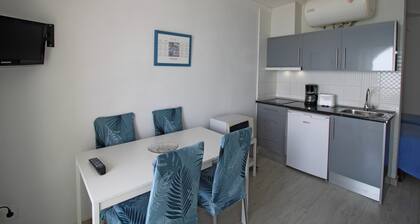 Studio in Empuriabrava With Ocean Views