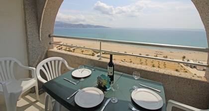 Studio in Empuriabrava With Ocean Views