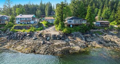 6 Mi to Main St: Oceanfront Cottage in Ketchikan