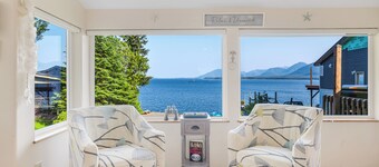6 Mi to Main St: Oceanfront Cottage in Ketchikan