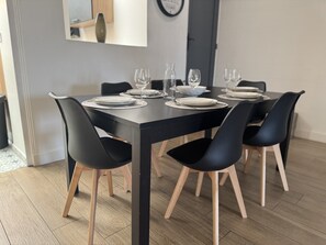 House | Dining