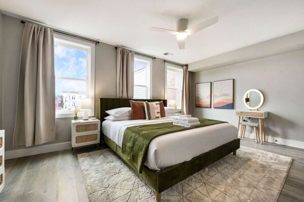 4 bedrooms, desk, iron/ironing board, travel cot