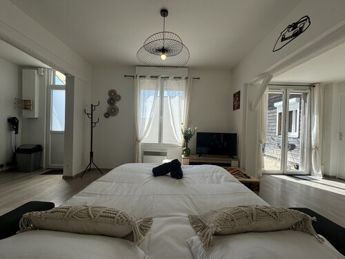 House in Le Mans With Private Courtyard