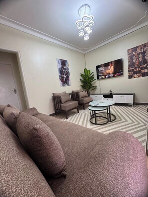 Smart TV - Kisasi Delight (Kampala)