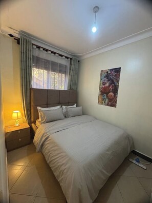 1 bedroom, iron/ironing board, WiFi, bed sheets - Kisasi Delight (Kampala)