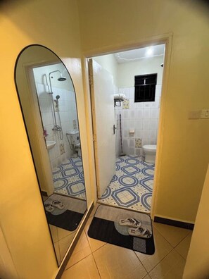 Towels, soap, toilet paper - Kisasi Delight (Kampala)